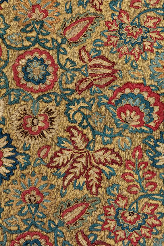 Floor-spread or coverlet with floral embroidery | MasterArt